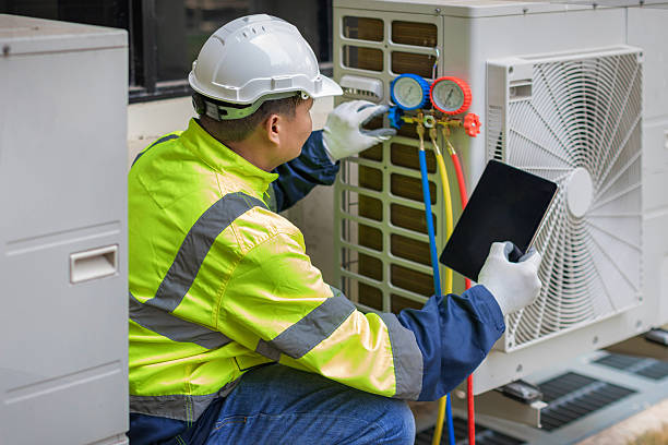 Professional Hvac technician working in Westminster, TX